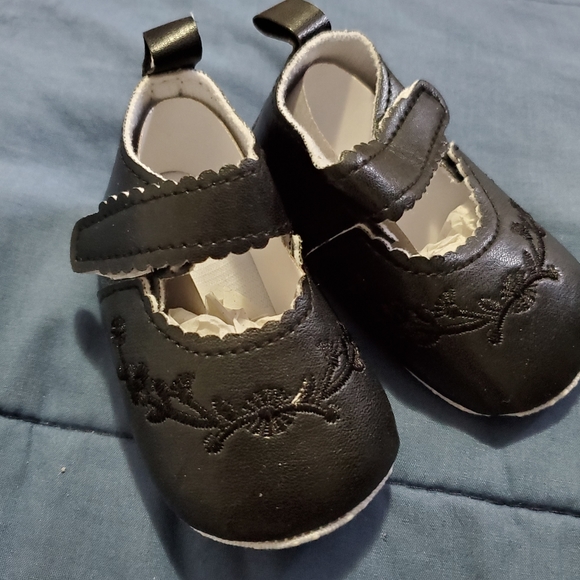 Girly Shoes - Picture 4 of 5